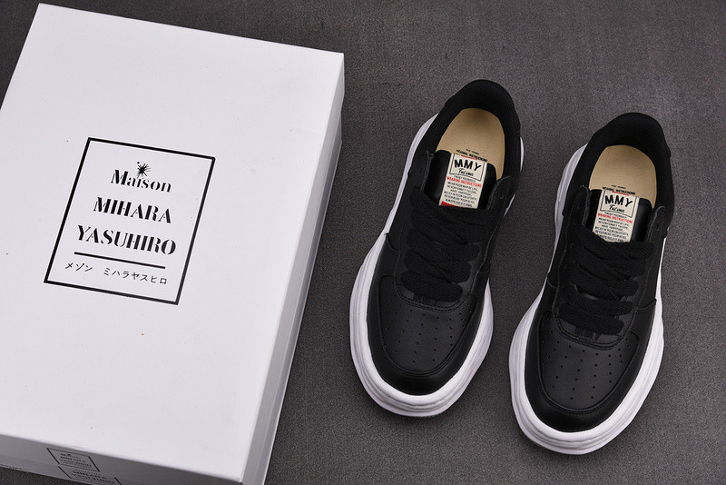 MAISON MIHARA SNEAKERS
