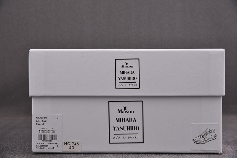 MAISON MIHARA SNEAKERS