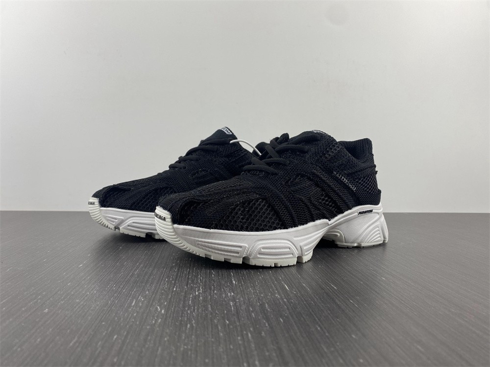 Ba*len*cia*ga phantom sneaker