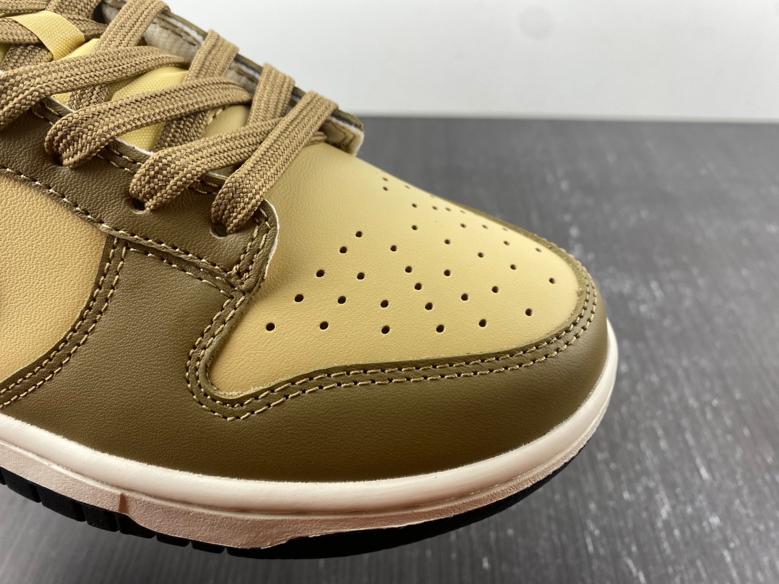 Nike Dunk Low “Dark Driftwood” DD1503-200