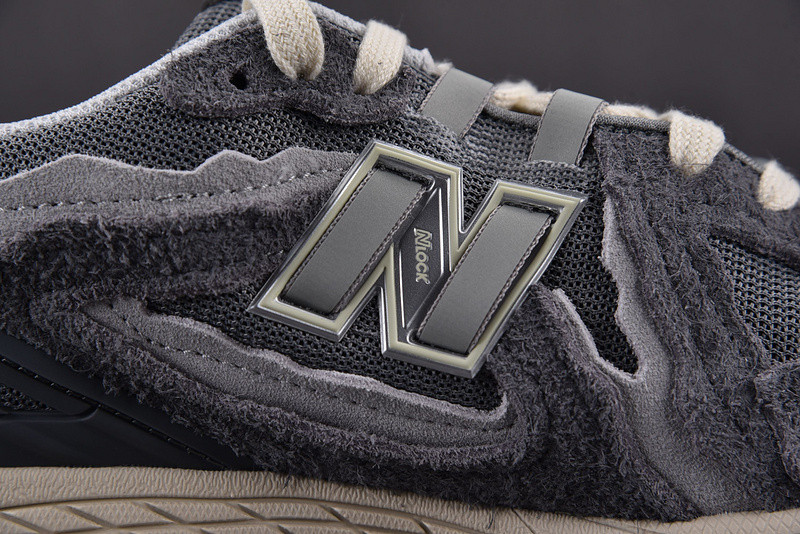 New Balance M1906D