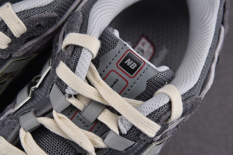 New Balance M1906D