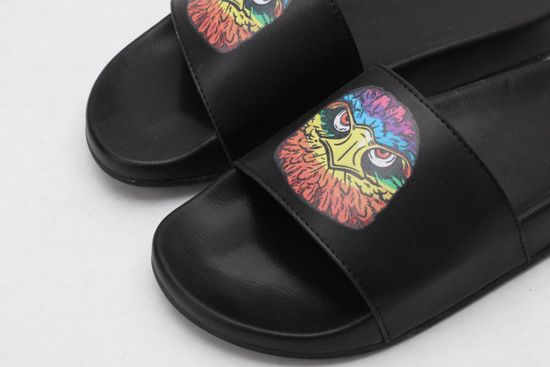 GUC LEATHER SLIDE