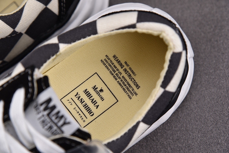 MAISON MIHARA SNEAKERS