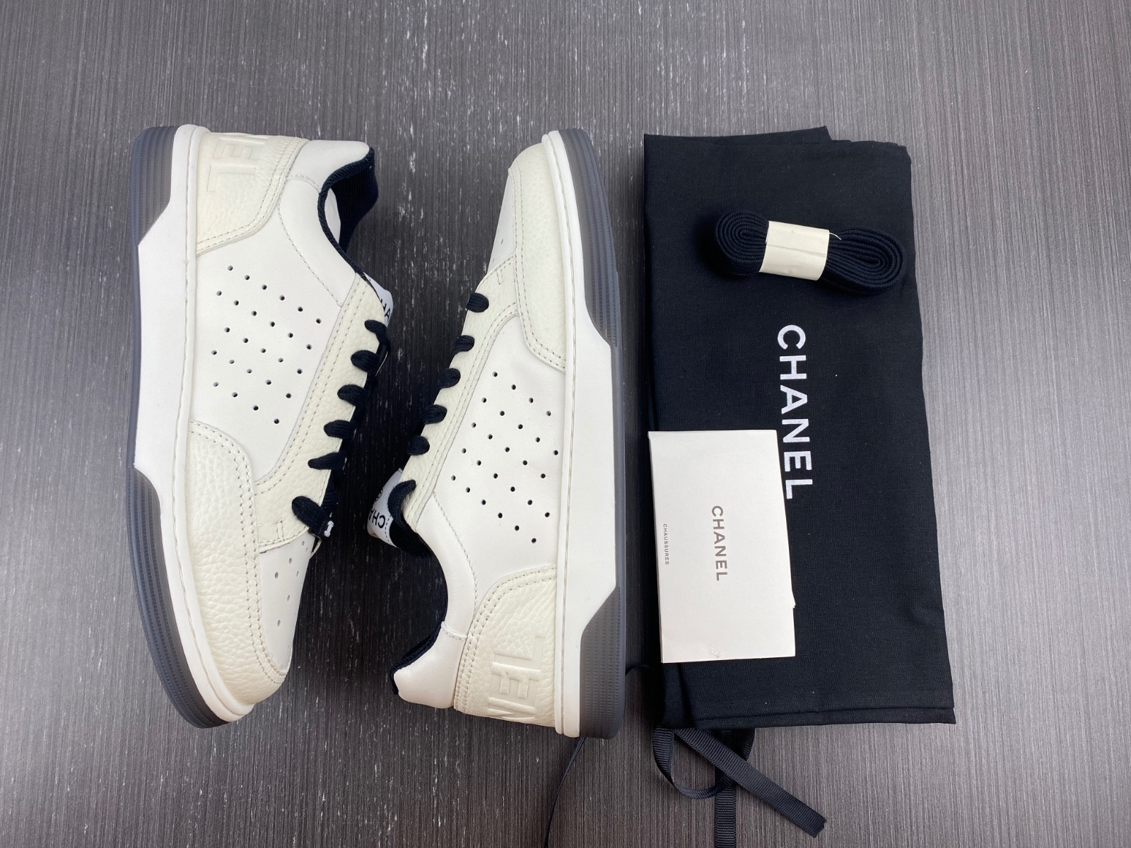 CHA_NEL SNEAKERS