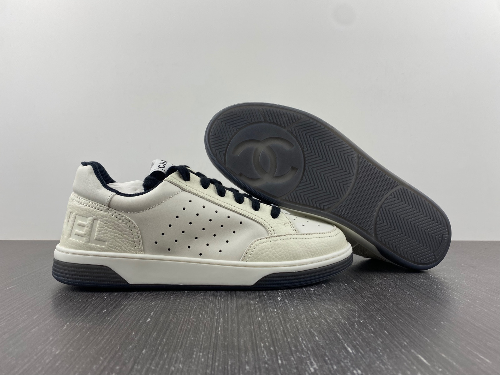 CHA_NEL SNEAKERS