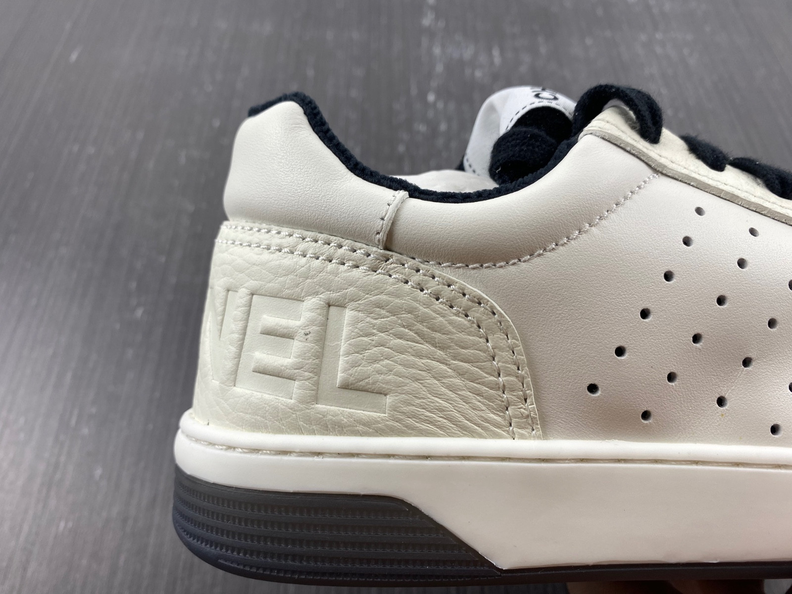 CHA_NEL SNEAKERS