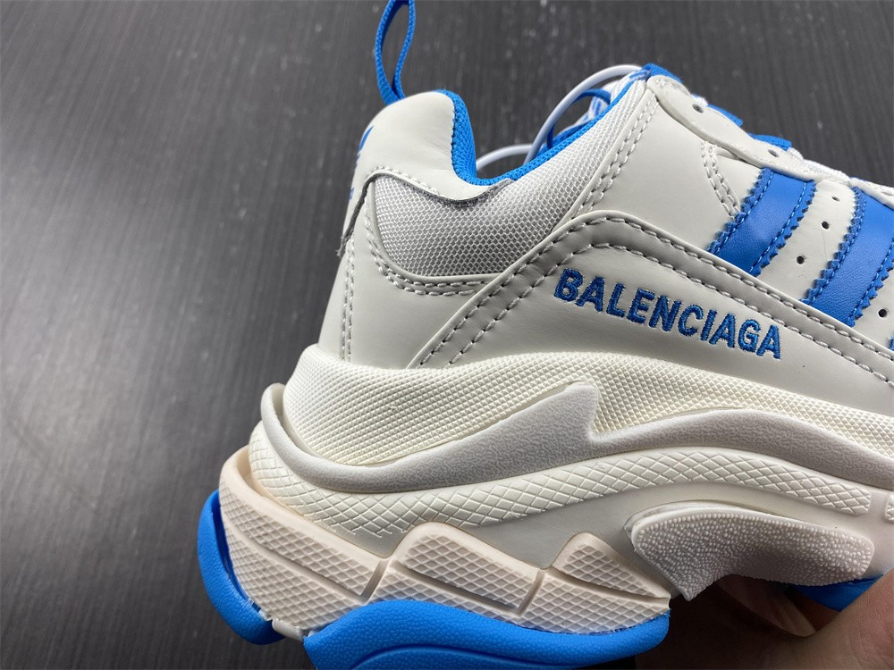Ba*len*cia*ga triple s 71021 w5rh1 0680