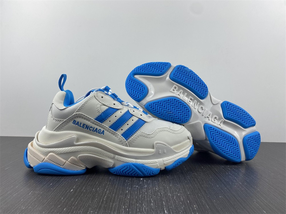 Ba*len*cia*ga triple s 71021 w5rh1 0680