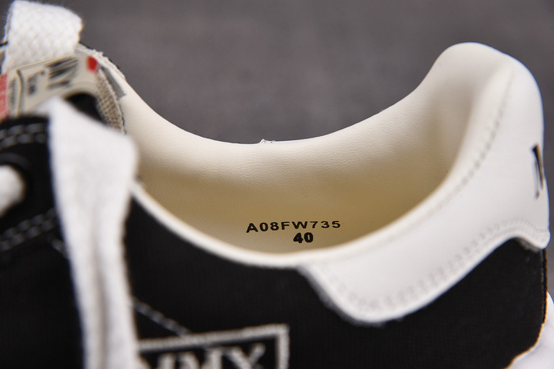 MAISON MIHARA SNEAKERS