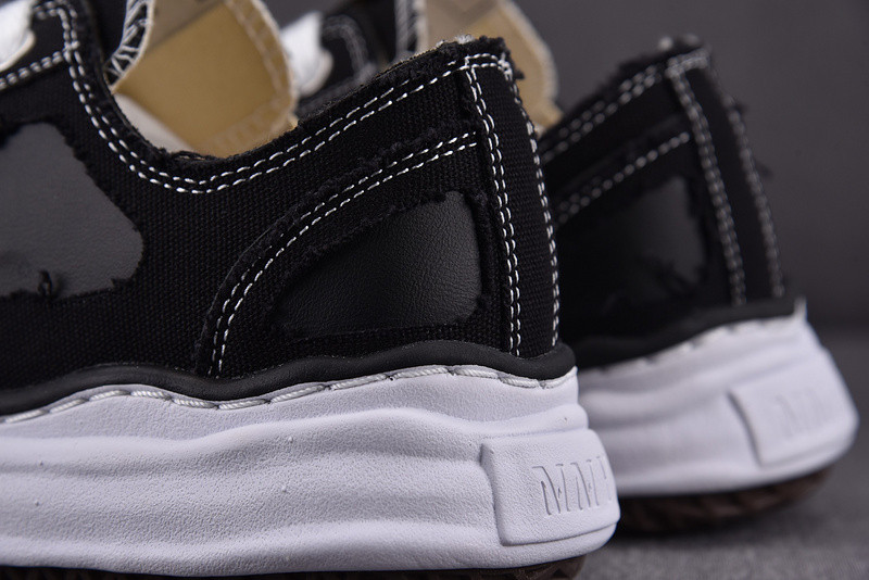 MAISON MIHARA SNEAKERS