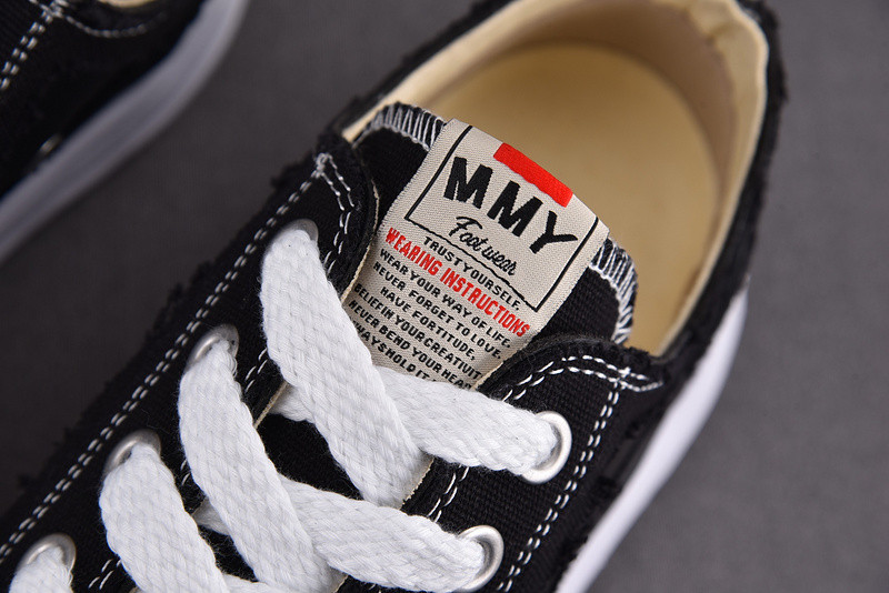 MAISON MIHARA SNEAKERS