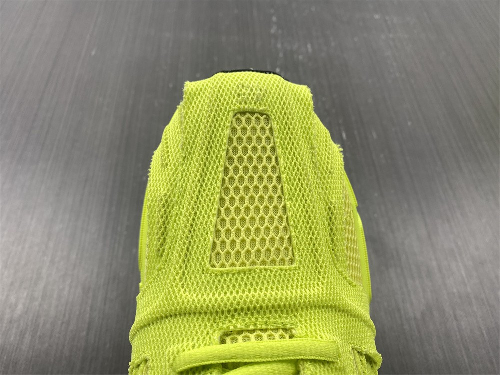Ba*len*cia*ga phantom sneaker