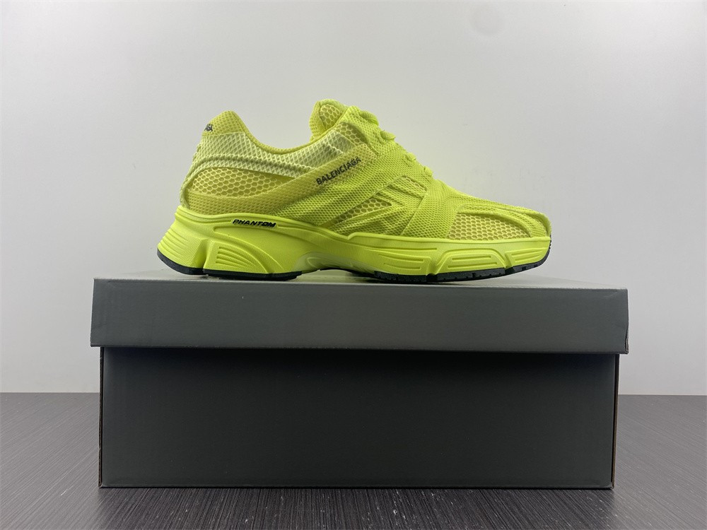 Ba*len*cia*ga phantom sneaker