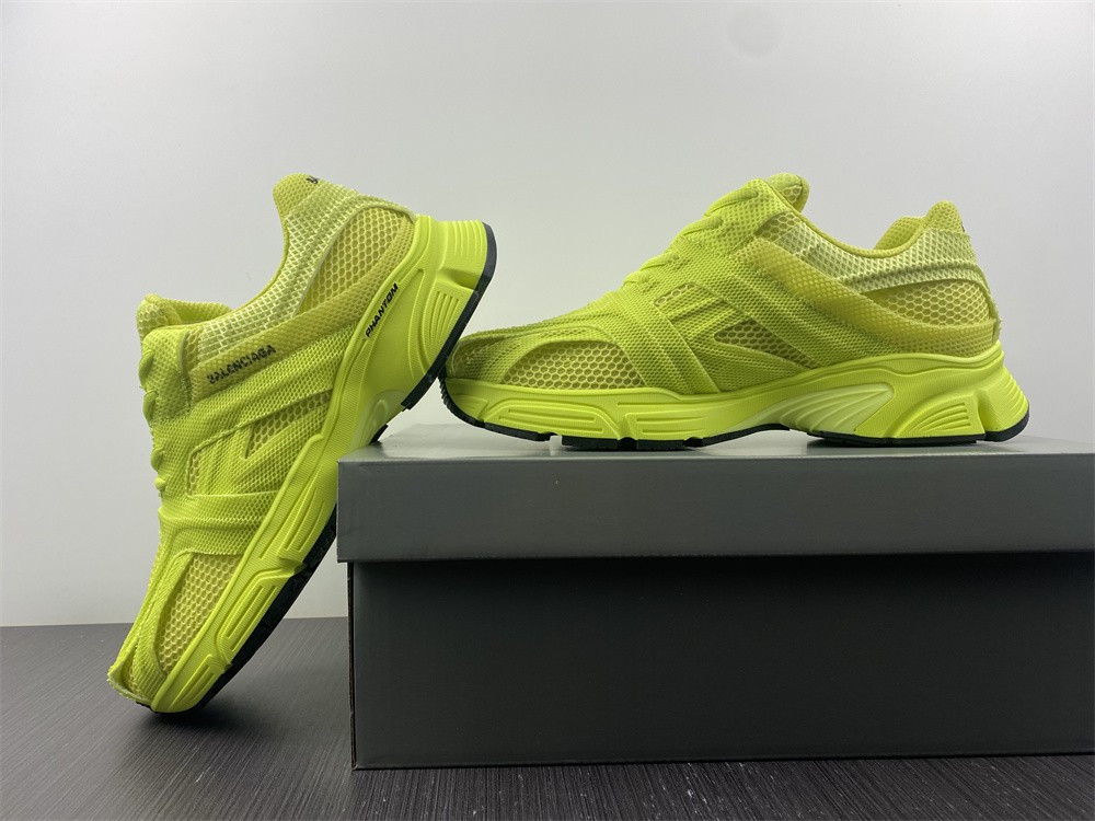 Ba*len*cia*ga phantom sneaker