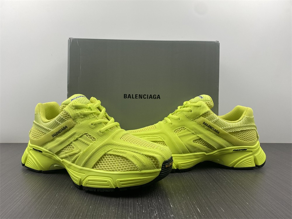 Ba*len*cia*ga phantom sneaker