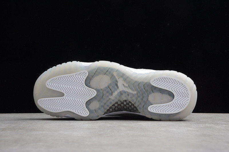 AIR-JORDAN-11-RETRO-WHITE-METALLIC-SILVER-AR0715-100
