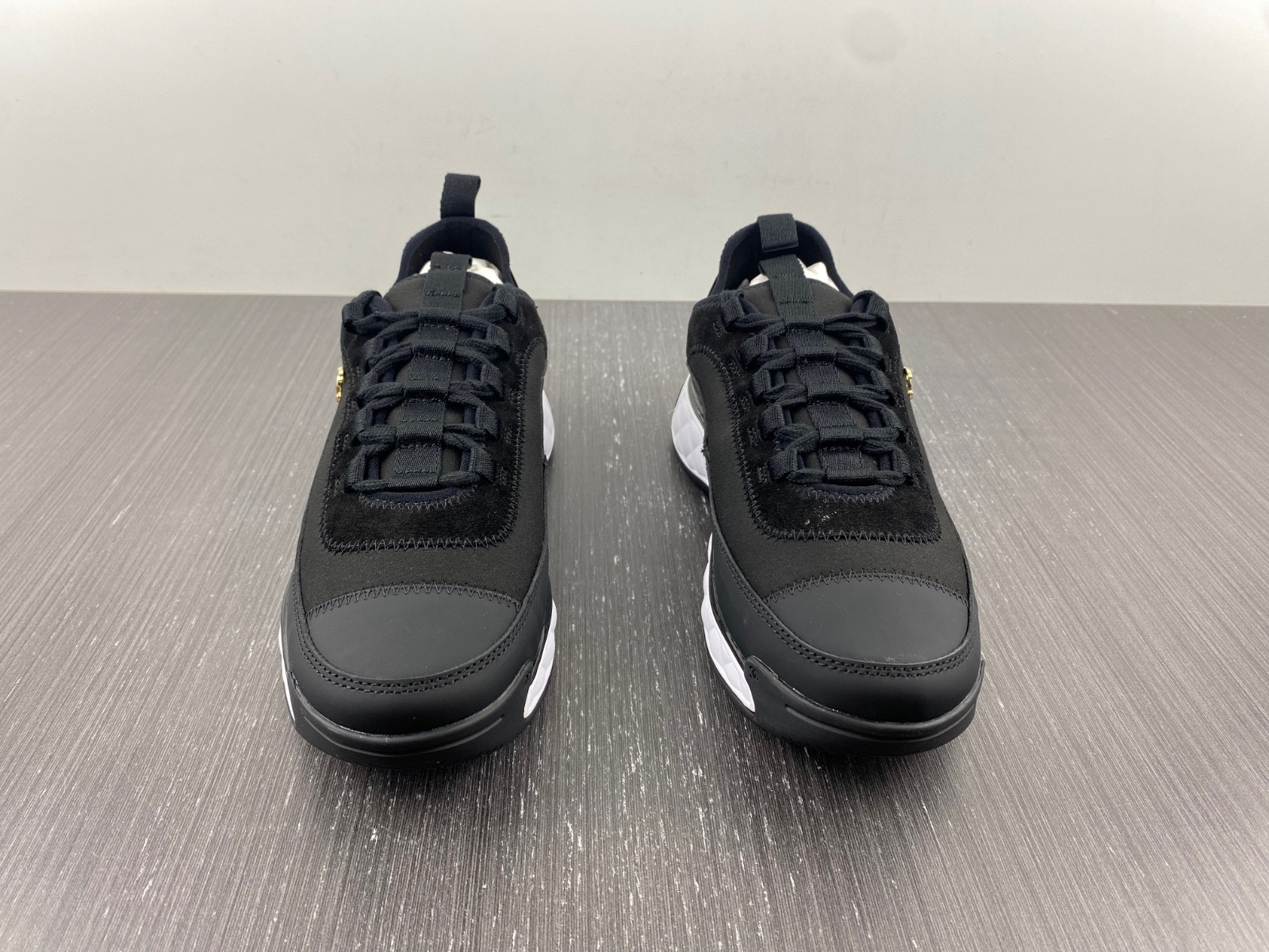 CHA_NEL SNEAKERS