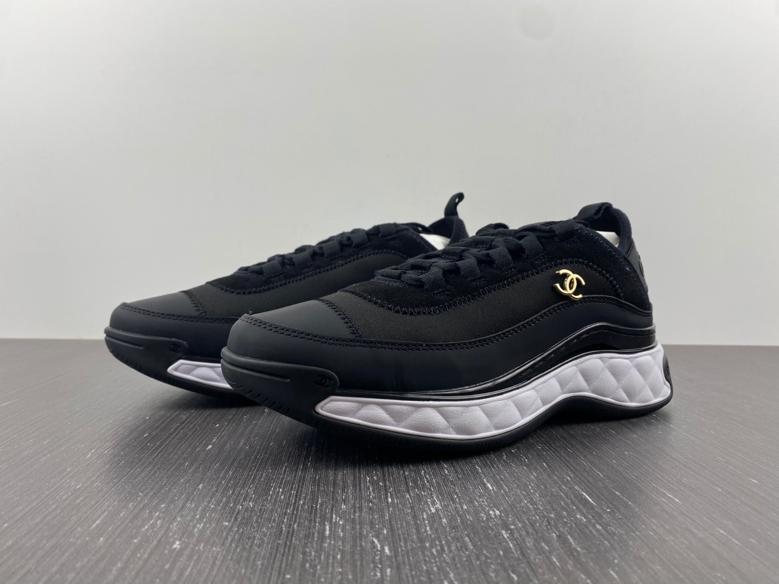 CHA_NEL SNEAKERS