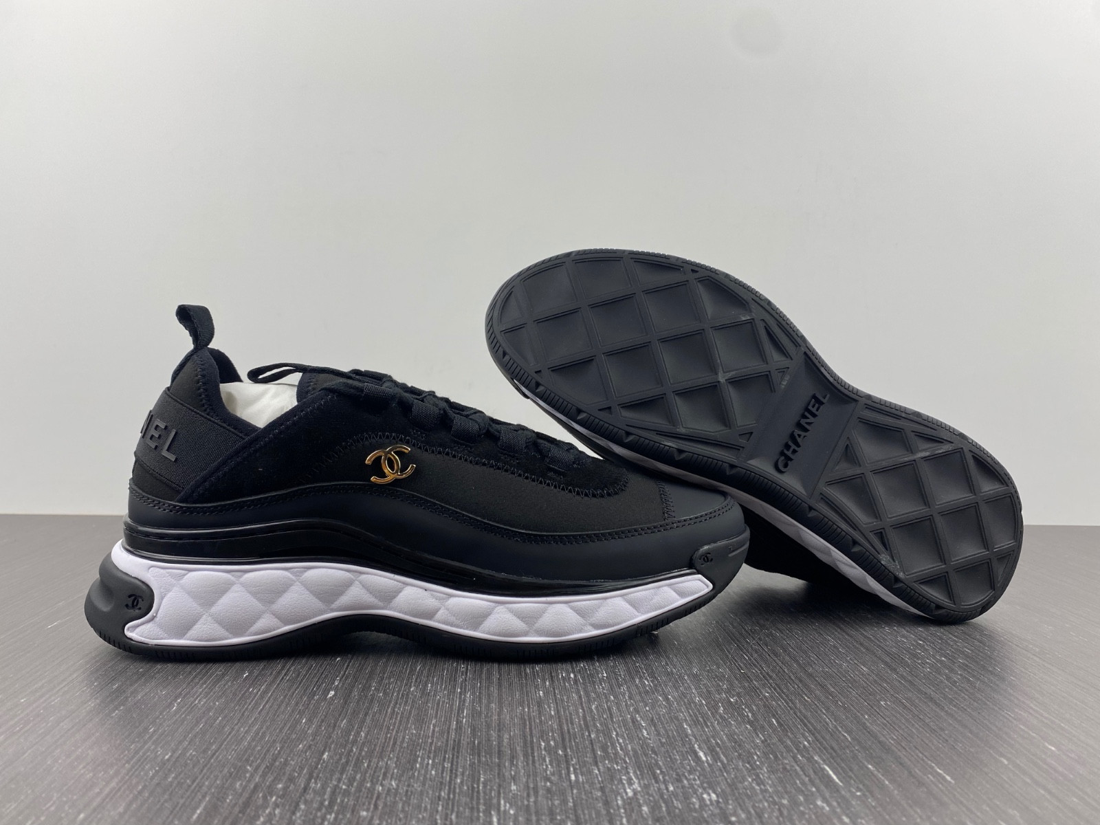 CHA_NEL SNEAKERS