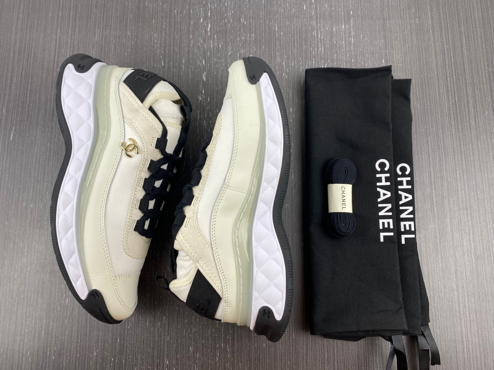 CHA_NEL SNEAKERS