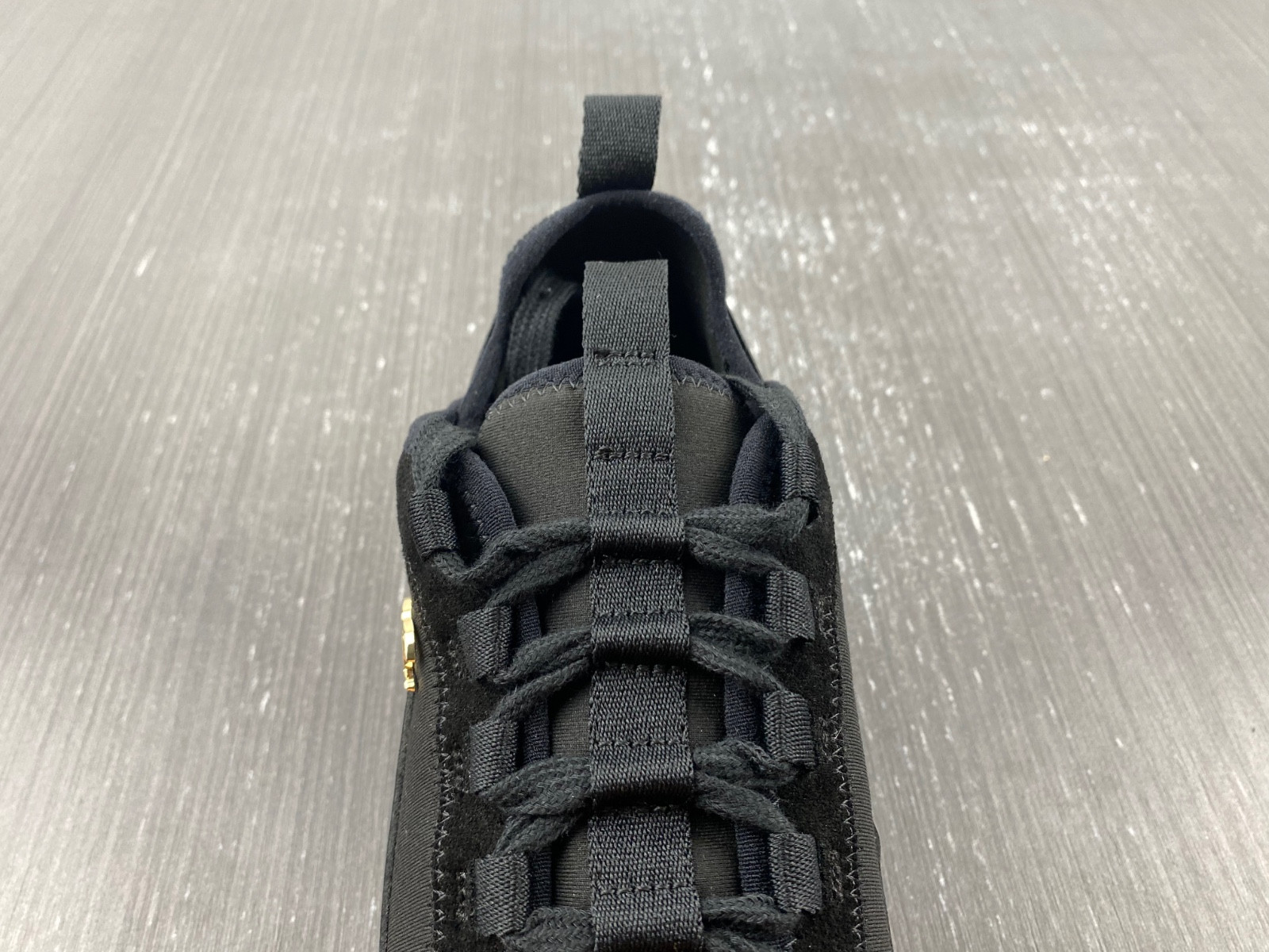 CHA_NEL SNEAKERS
