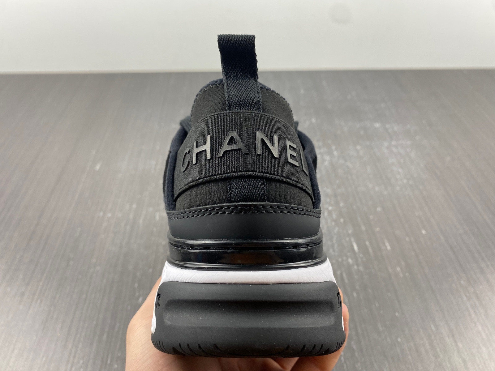 CHA_NEL SNEAKERS