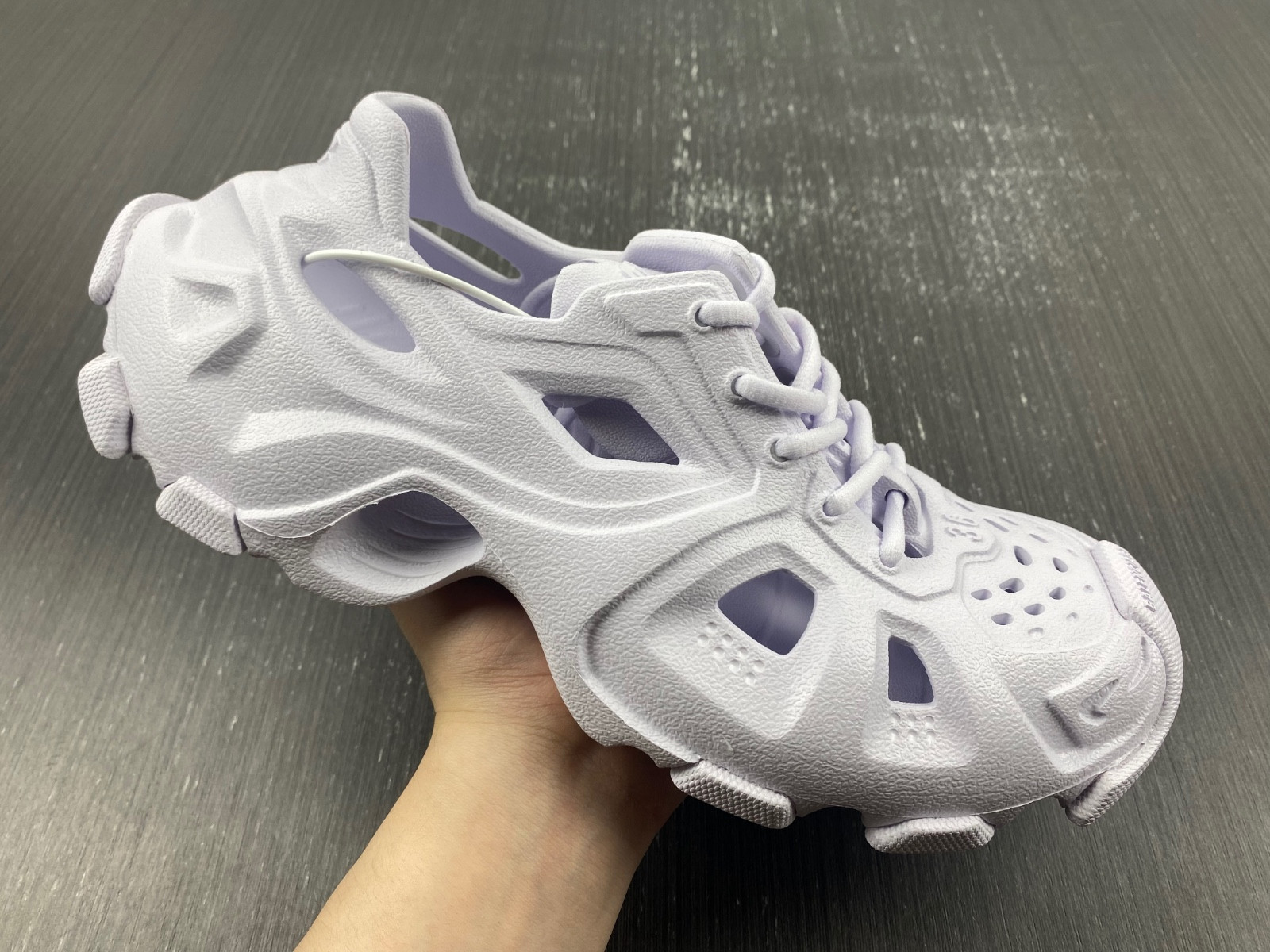 Ba*len*cia*ga blc* hd lace-up sneaker 702416w3ces0102