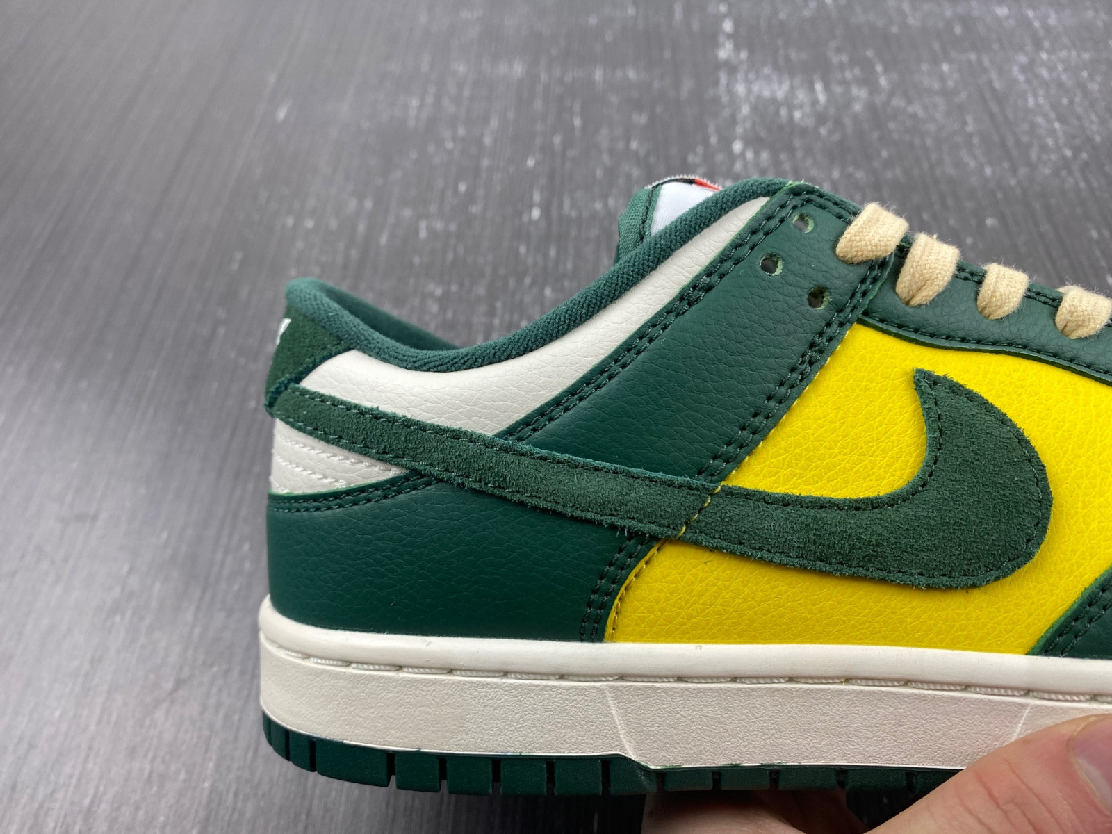 Nike Dunk Low SE Noble Green FD0350-133