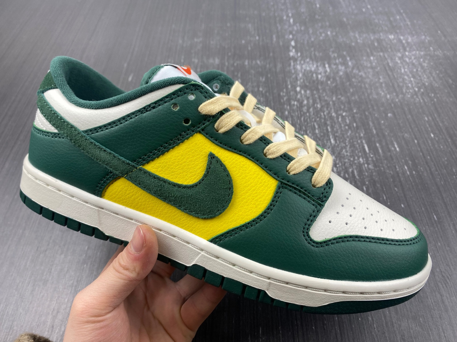 Nike Dunk Low SE Noble Green FD0350-133