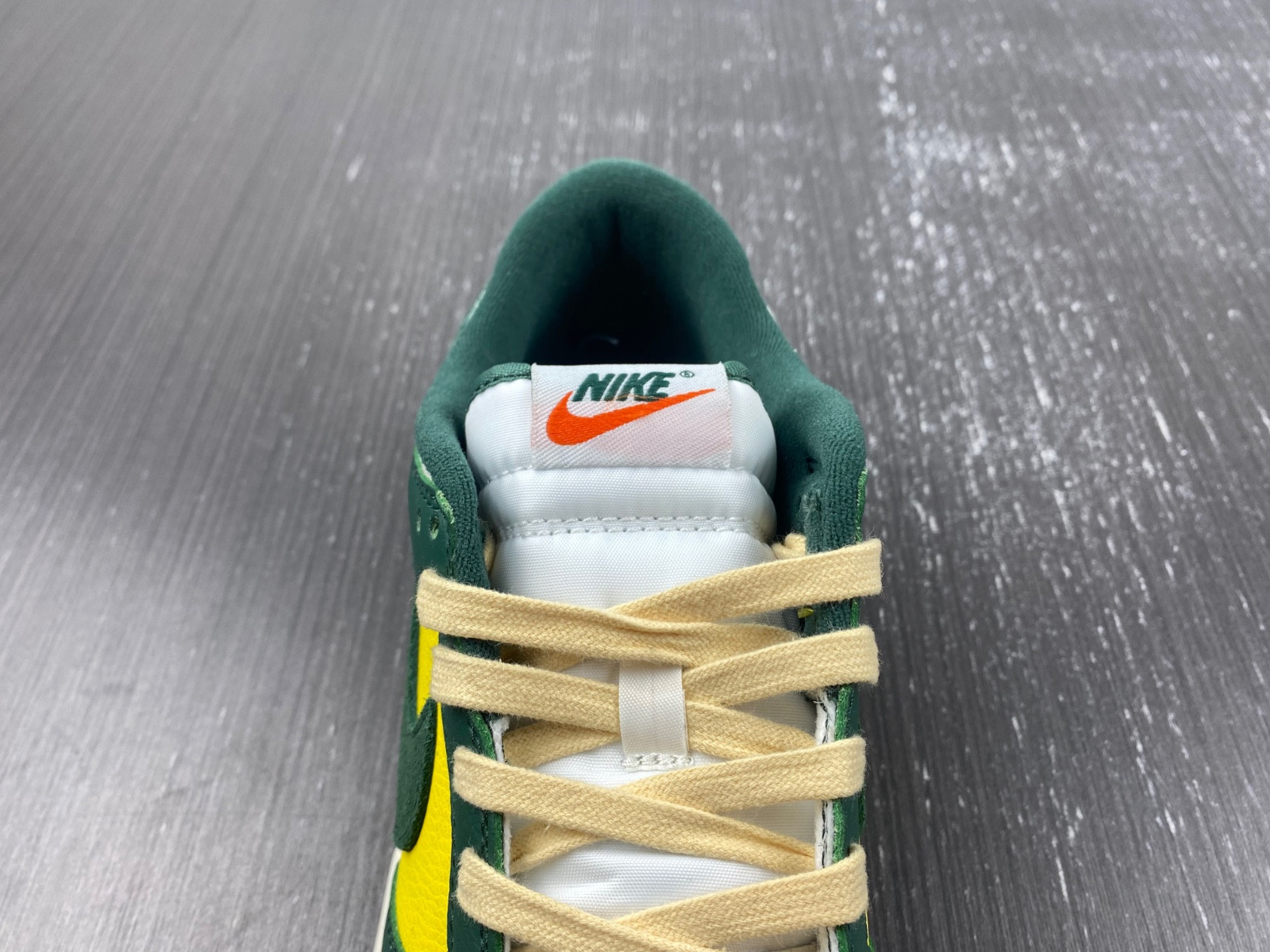 Nike Dunk Low SE Noble Green FD0350-133