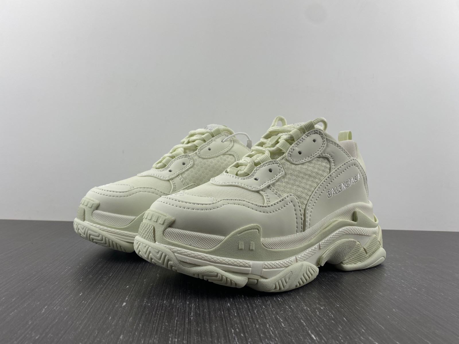Ba*len*cia*ga triple s 524039 w2cr5 9001