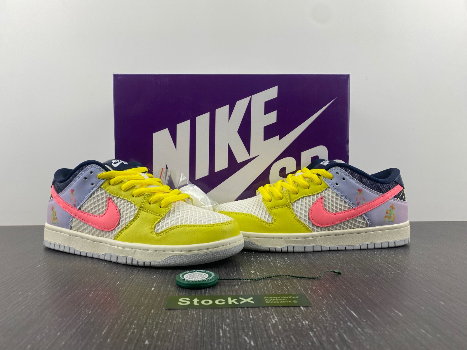 Nike SB Dunk Low Be True DX5933-900