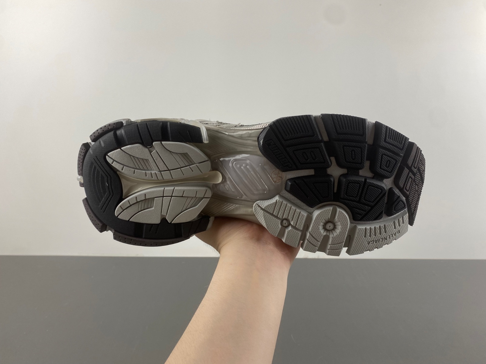 Ba*len*cia*ga runner 779066-w3rbxp-2000