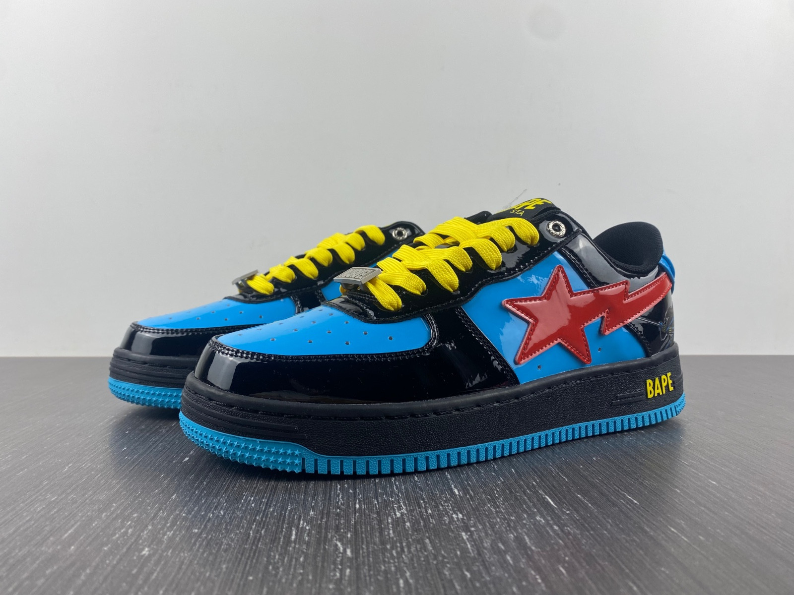 BAPE SNEAKERS