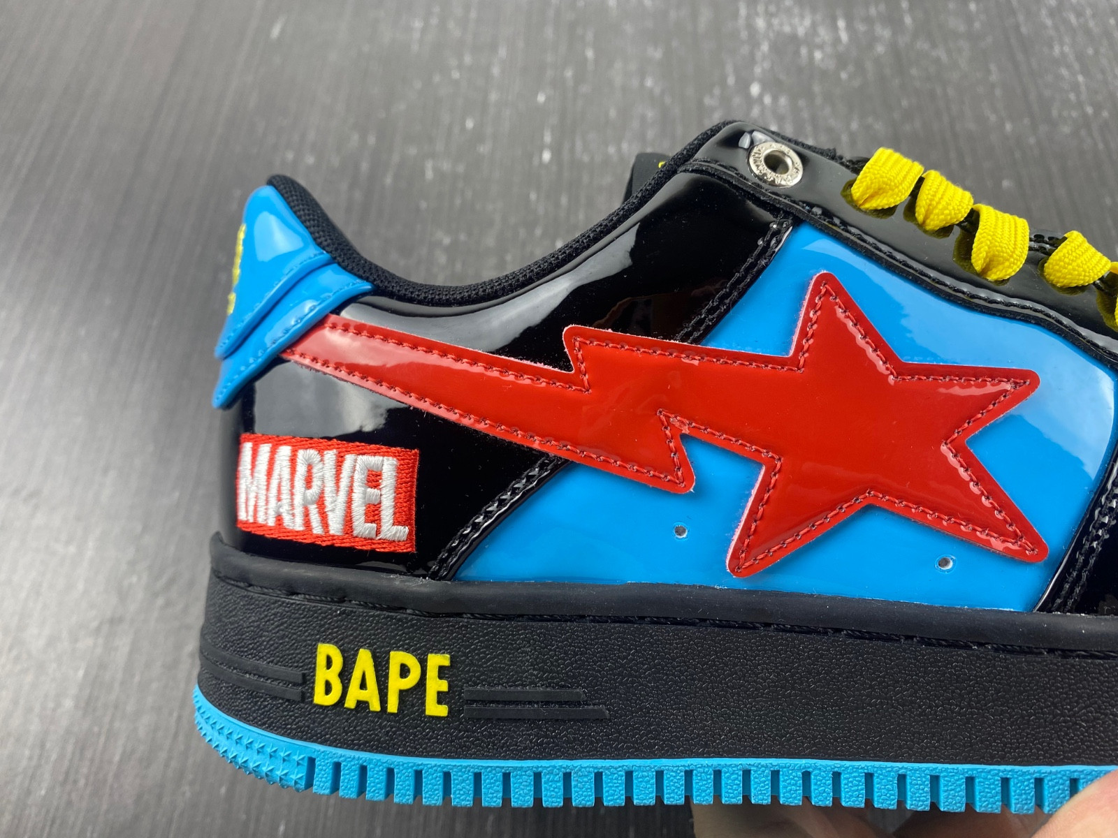 BAPE SNEAKERS
