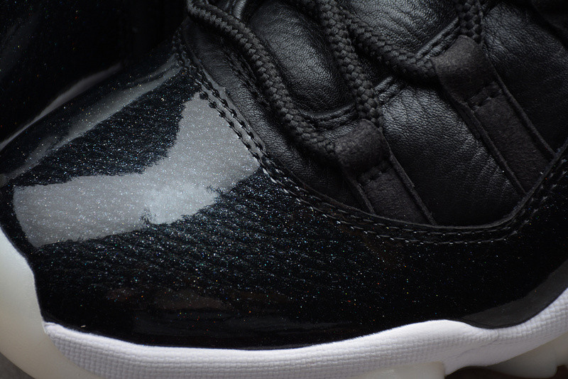 AIR JORDAN 11 RETRO