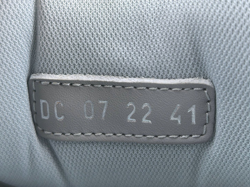 DR B30 SNEAKER