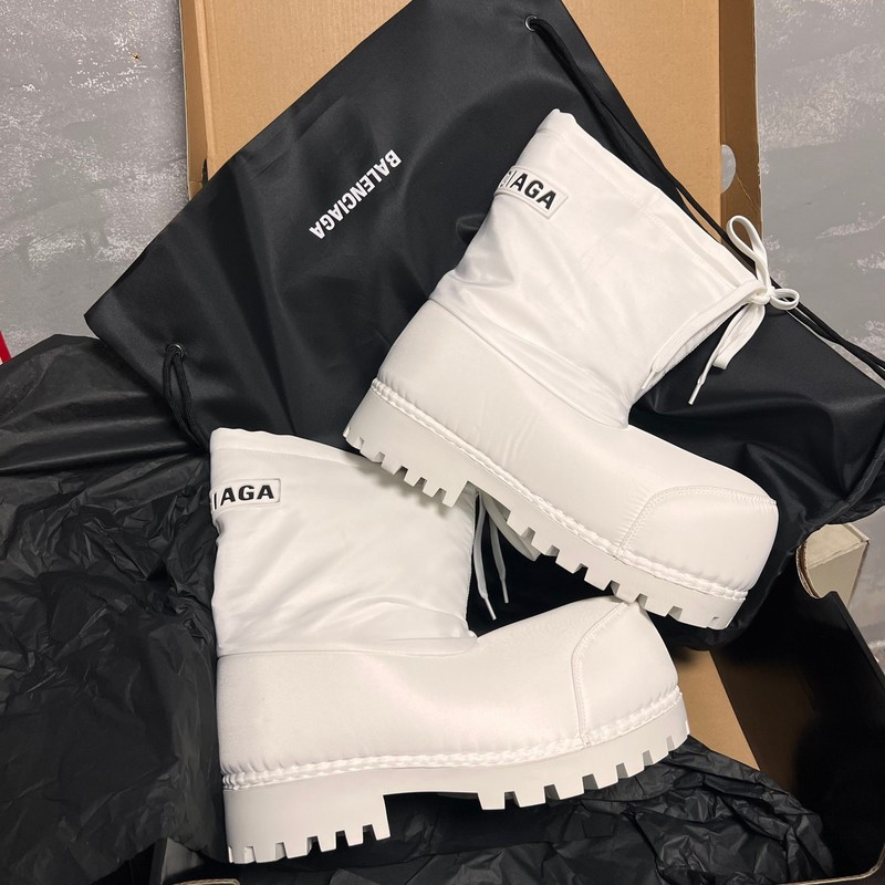 Balenciaga Alaska Low Boot in white nylon
