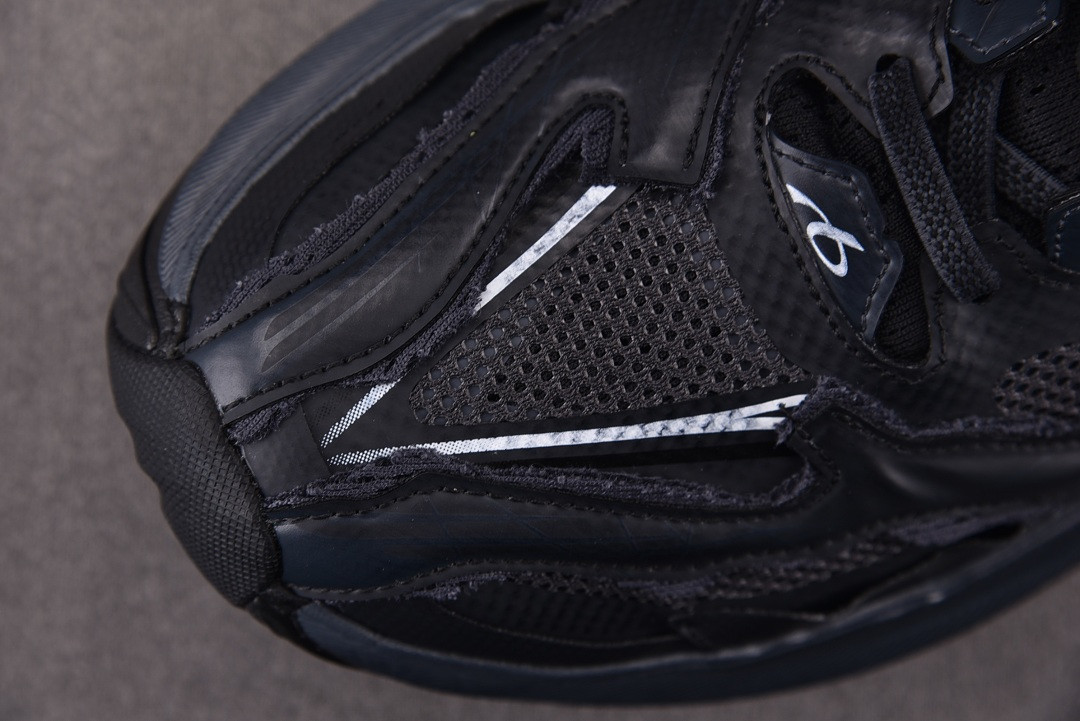 Ba1en*iaga Jet Black