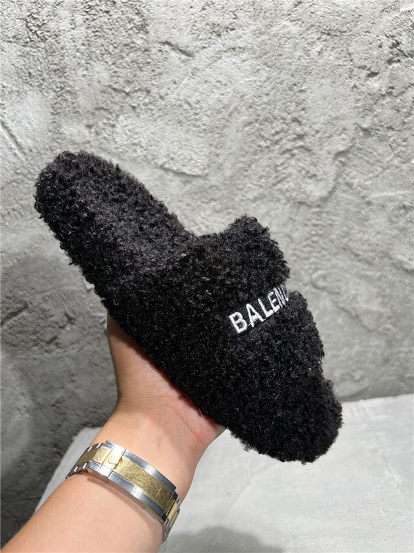 BALENCIAGA SLIDES