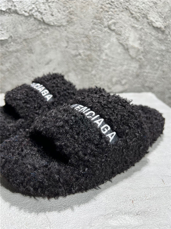 BALENCIAGA SLIDES