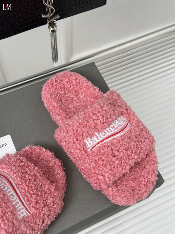 BALENCIAGA SLIDES