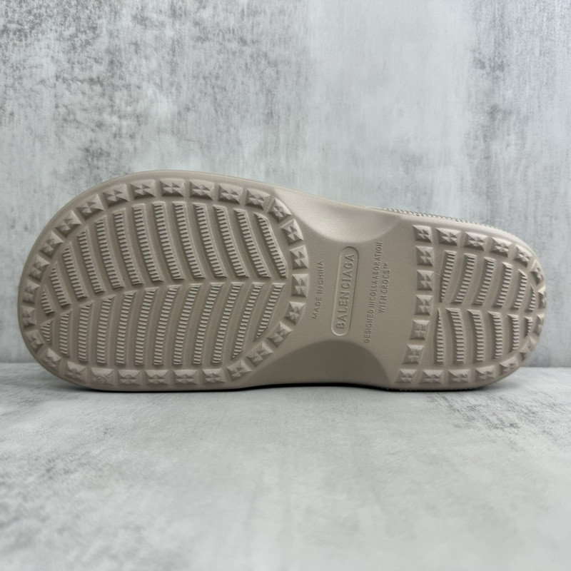 BALENCIAGA SLIDES