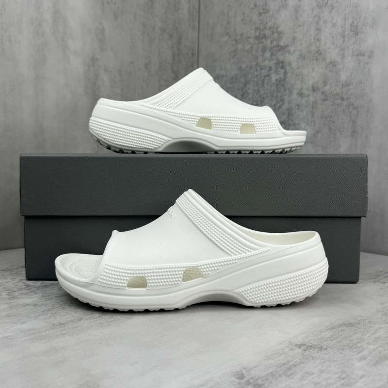 BALENCIAGA SLIDES