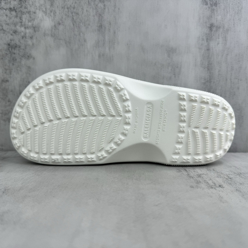 BALENCIAGA SLIDES