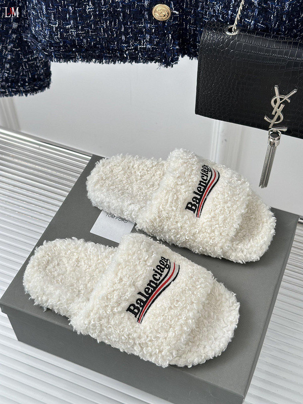 BALENCIAGA SLIDES
