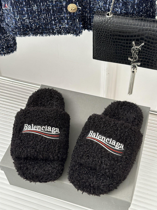 BALENCIAGA SLIDES