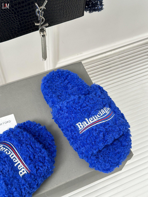 BALENCIAGA SLIDES