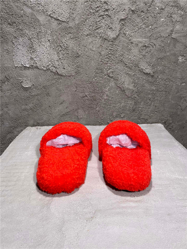 BALENCIAGA SLIDES